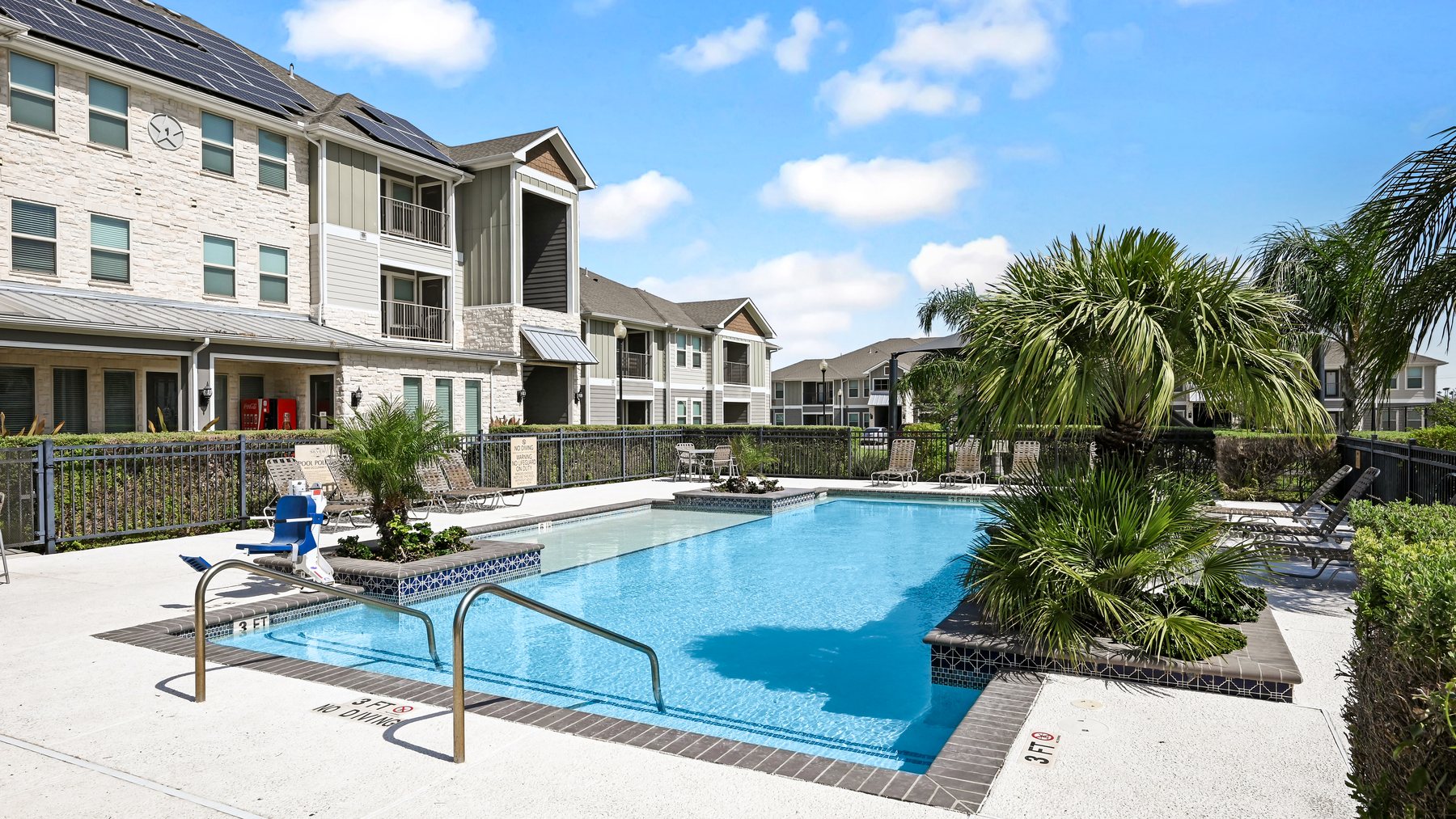 Silver Spur community